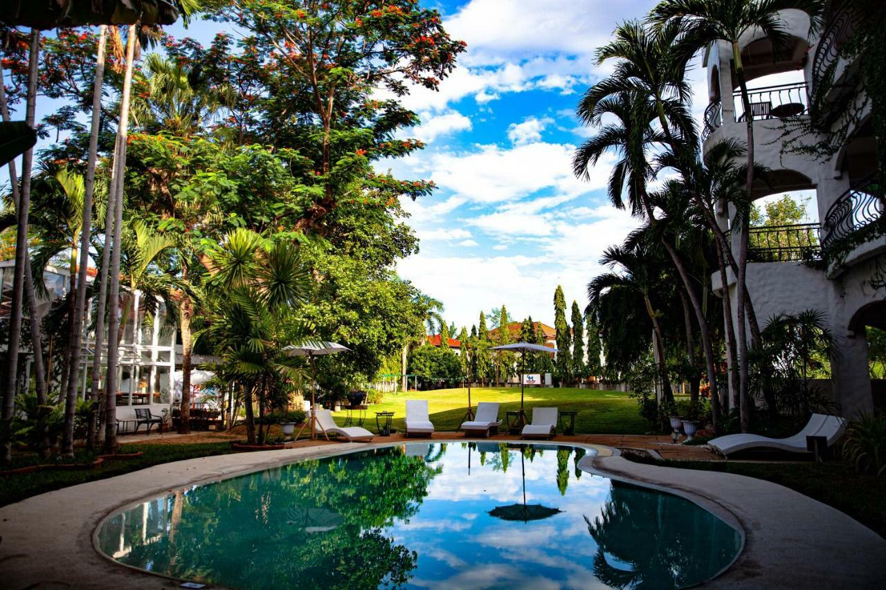 Palm Springs Hotel Chiang Mai Exterior photo